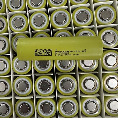 21700 μπαταρία ιόντων λιθίου, 5000 mAh χωρητικότητα, 3C 15A ρυθμός εκφόρτισης.